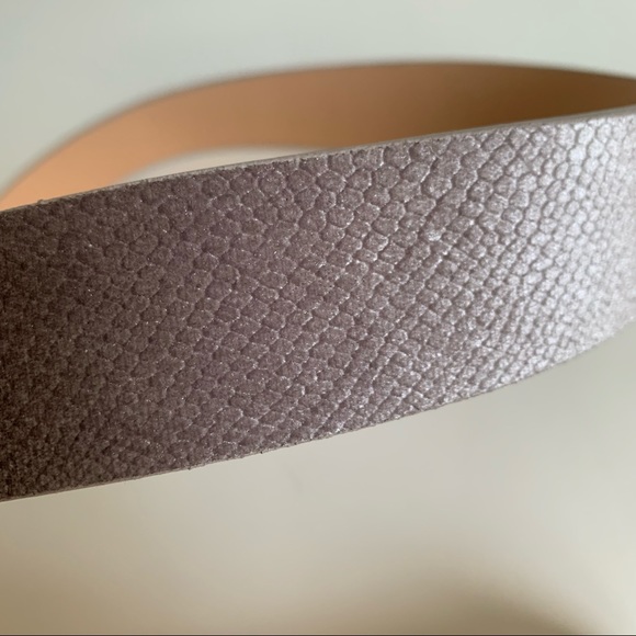 Snake print embossed velvet belt Buckle lilac - Picture 5 of 10